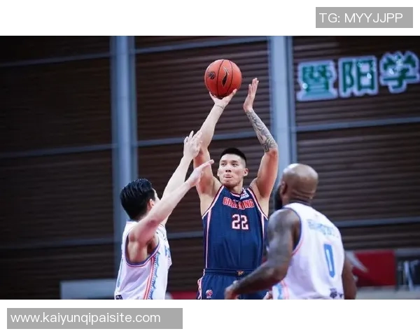 埃德松盛赞瓜帅执教千场成就感谢与其并肩作战的机会