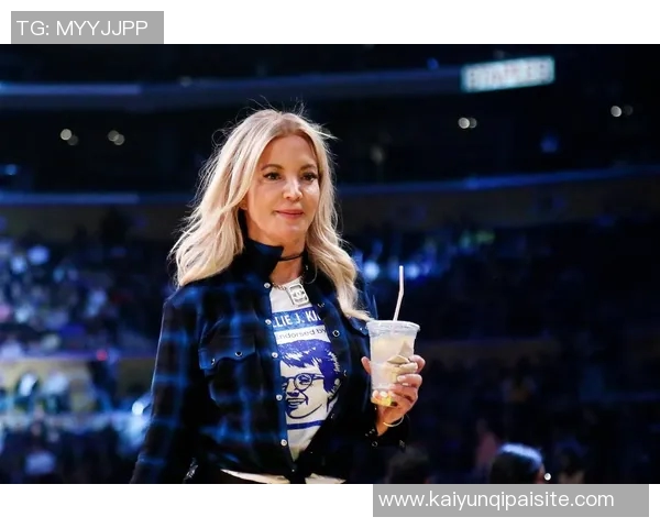 杰西巴斯揭露湖人决策内幕与姐姐五个月未沟通的心路历程 杰西巴斯揭露湖人决策内幕与姐姐五个月未沟通的心路历程