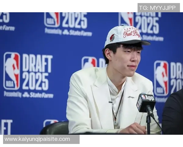 杨瀚森借翻译提升英语听力网友称其学习速度惊人 杨瀚森借翻译提升英语听力网友称其学习速度惊人